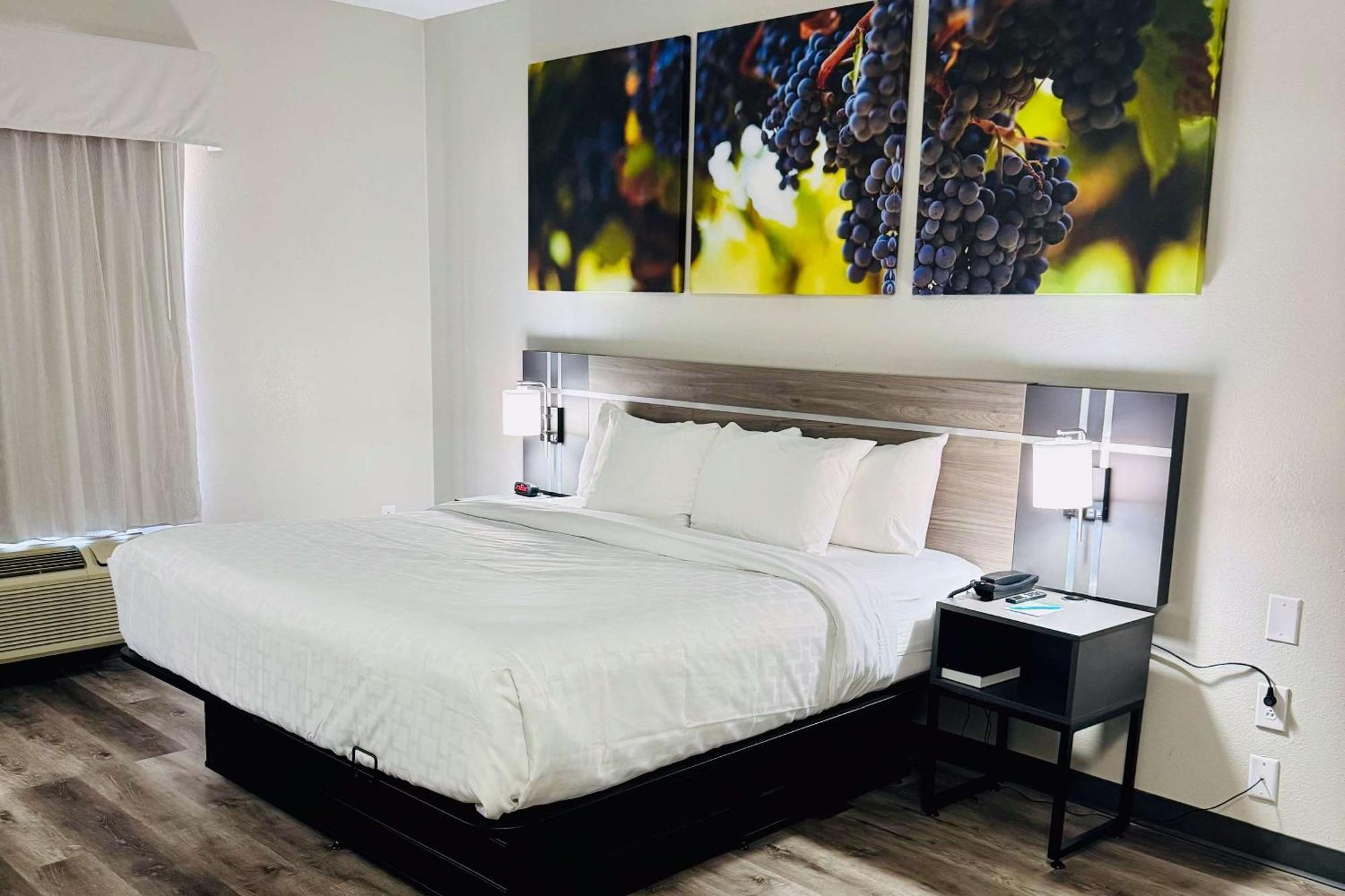 Отель Clarion Pointe Albemarle Экстерьер фото