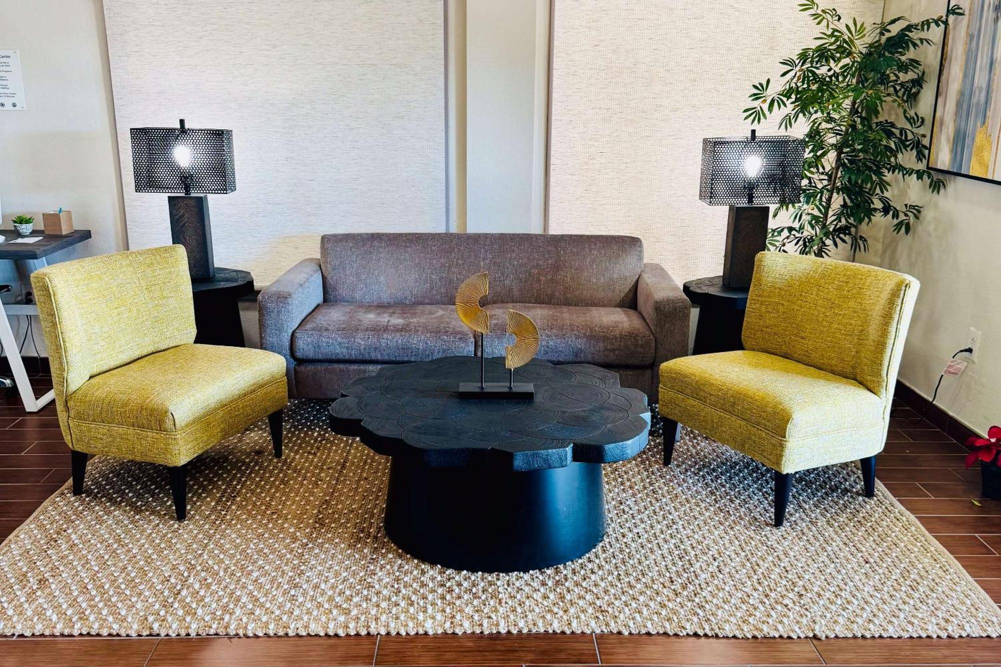 Отель Clarion Pointe Albemarle Экстерьер фото