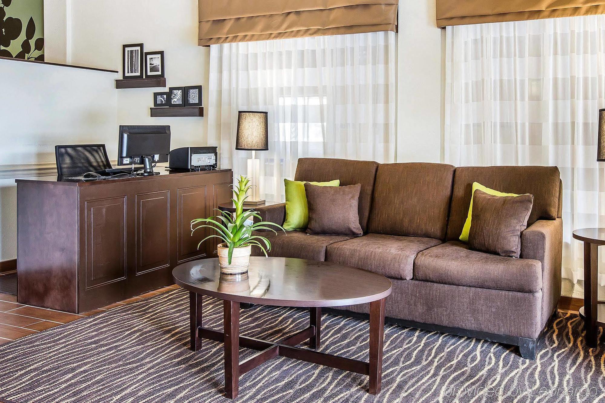 Отель Clarion Pointe Albemarle Экстерьер фото