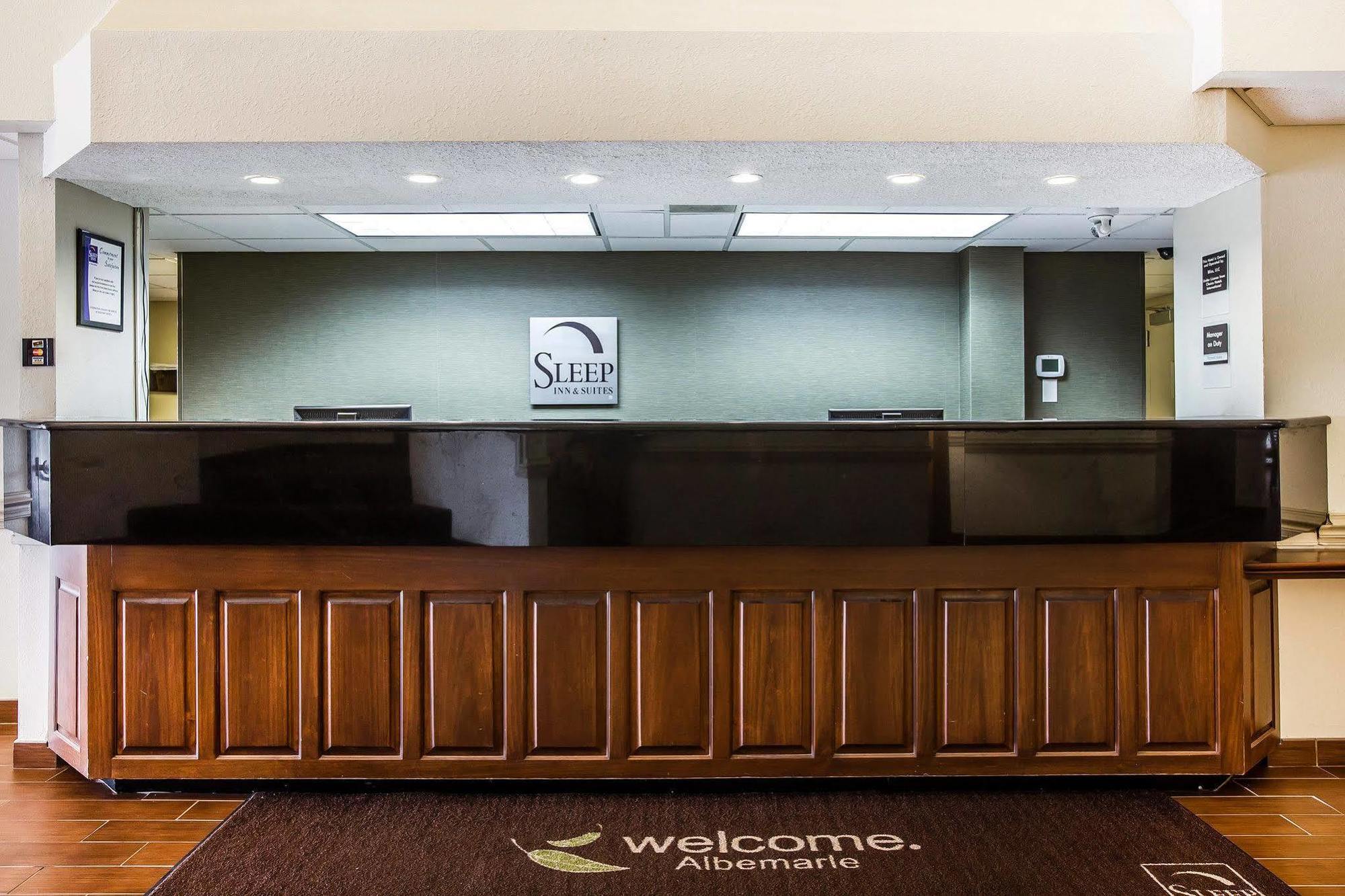 Отель Clarion Pointe Albemarle Экстерьер фото